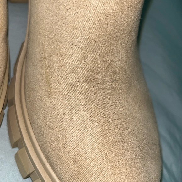 Chelsea Boots - Picture 12 of 14